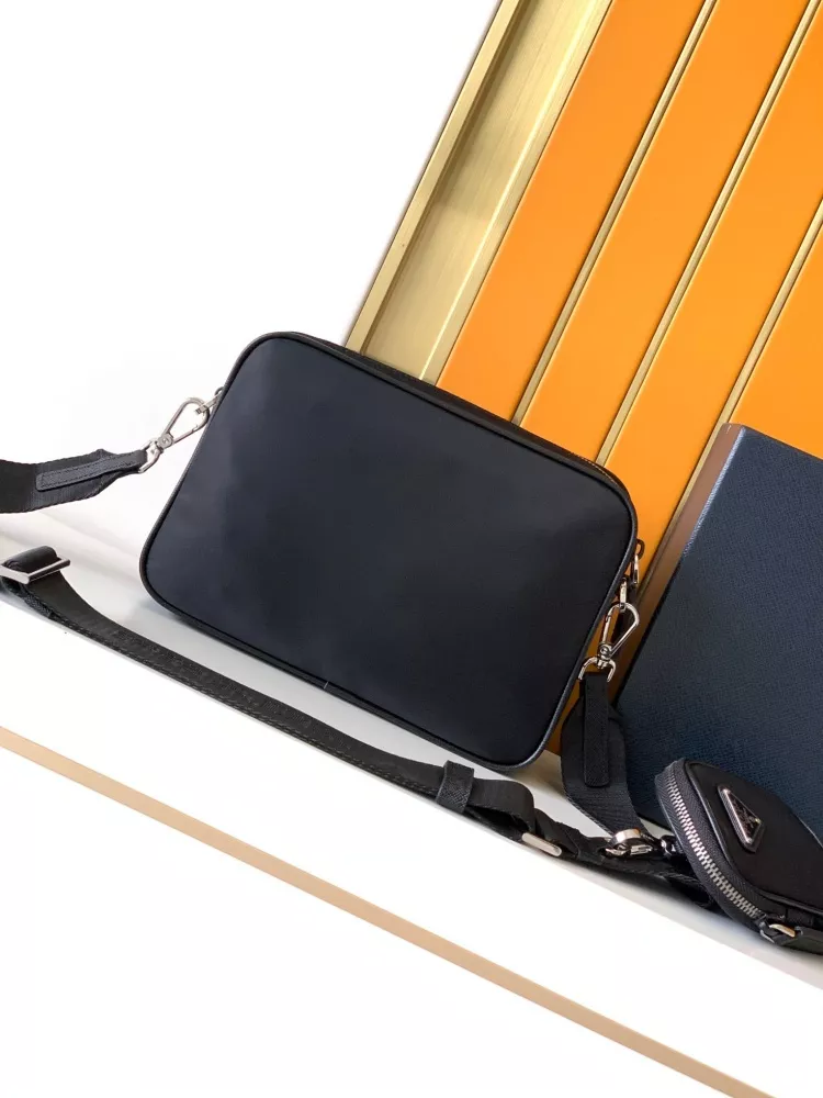 Prada AAA Man Messenger Bags GoAnywhere 7138