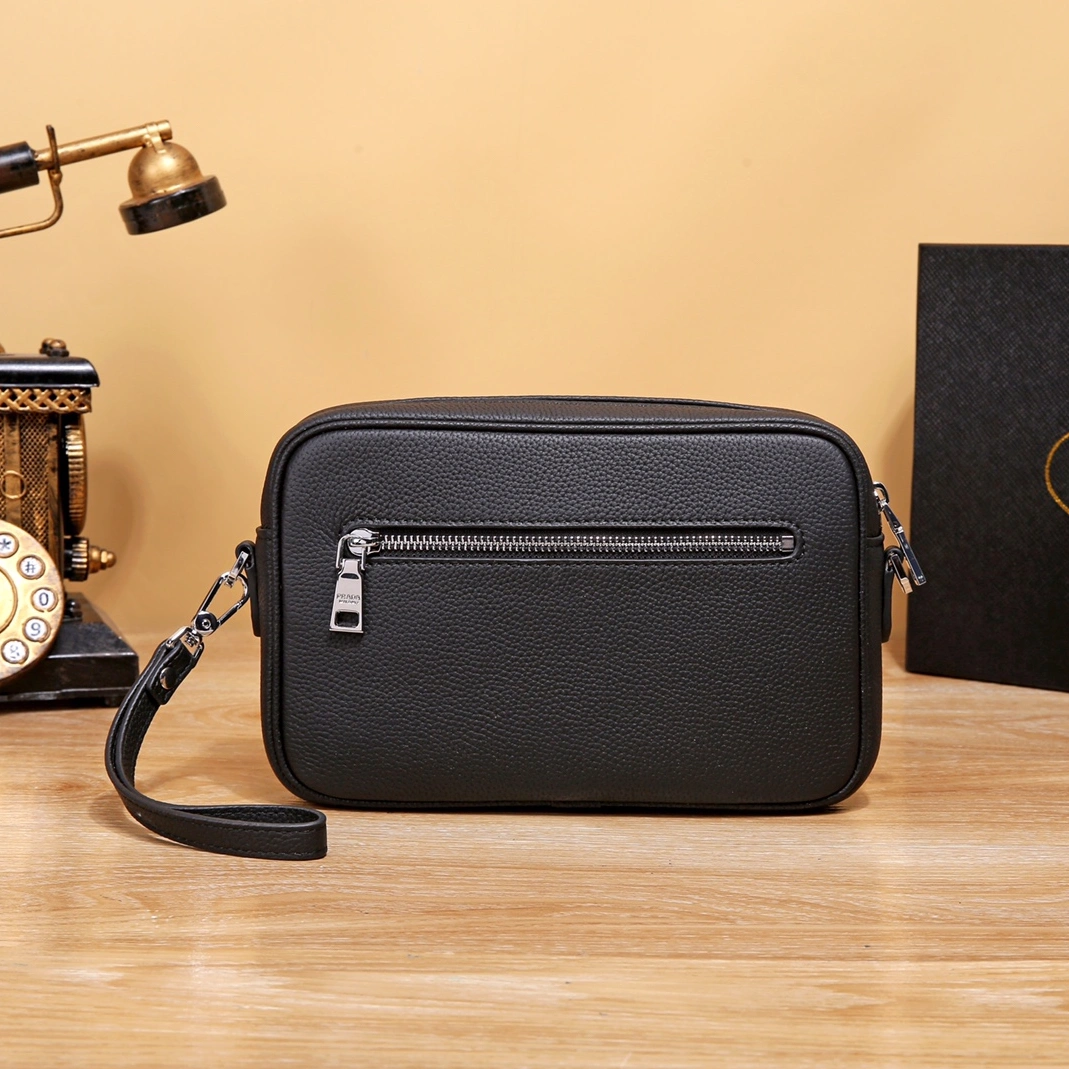 Prada AAA Man Messenger Bags Minimalist 5887