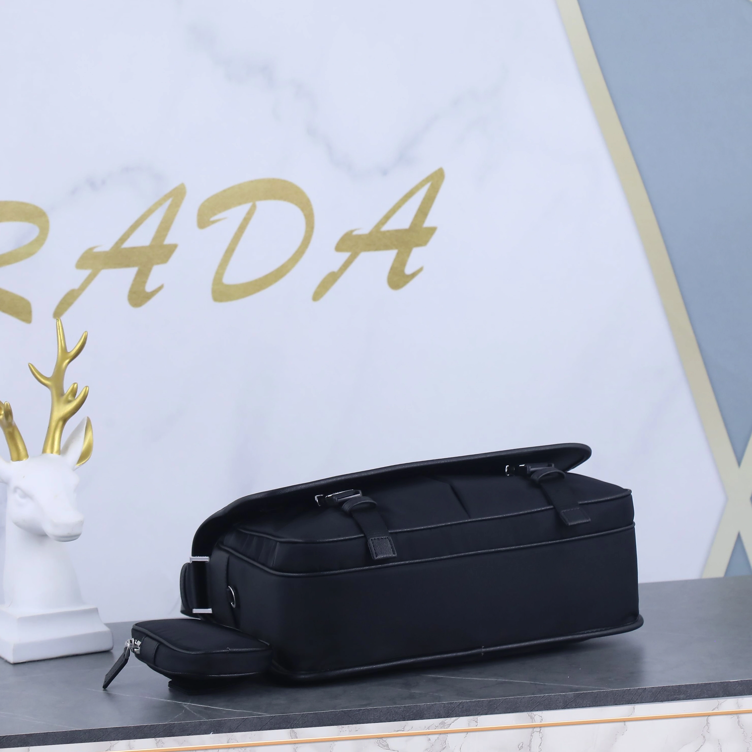 Prada AAA Man Messenger Bags Minimalist 8144