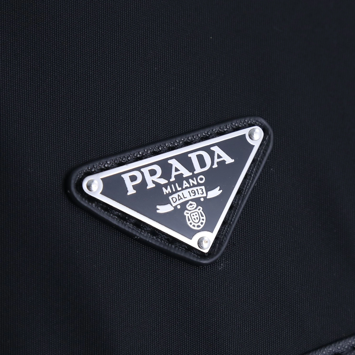 Prada AAA Man Messenger Bags Minimalist 8144