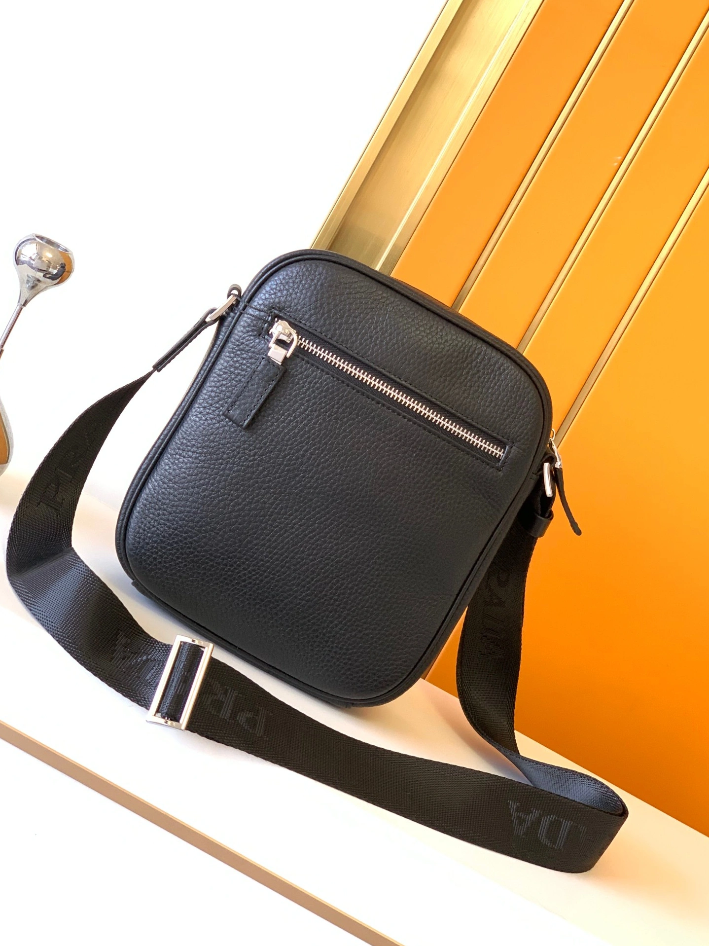 Prada AAA Man Messenger Bags Popular 7619