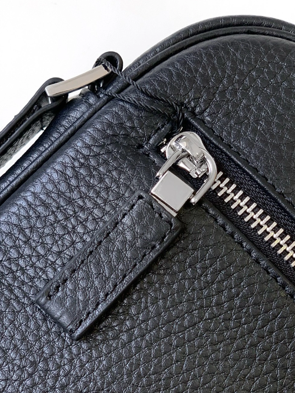 Prada AAA Man Messenger Bags Popular 7619