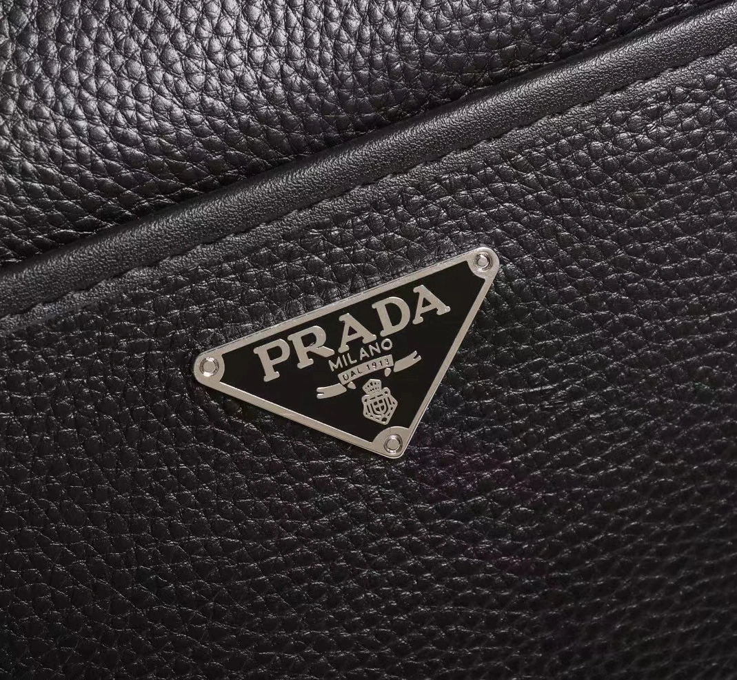 Prada AAA Man Messenger Bags Resilient 7778