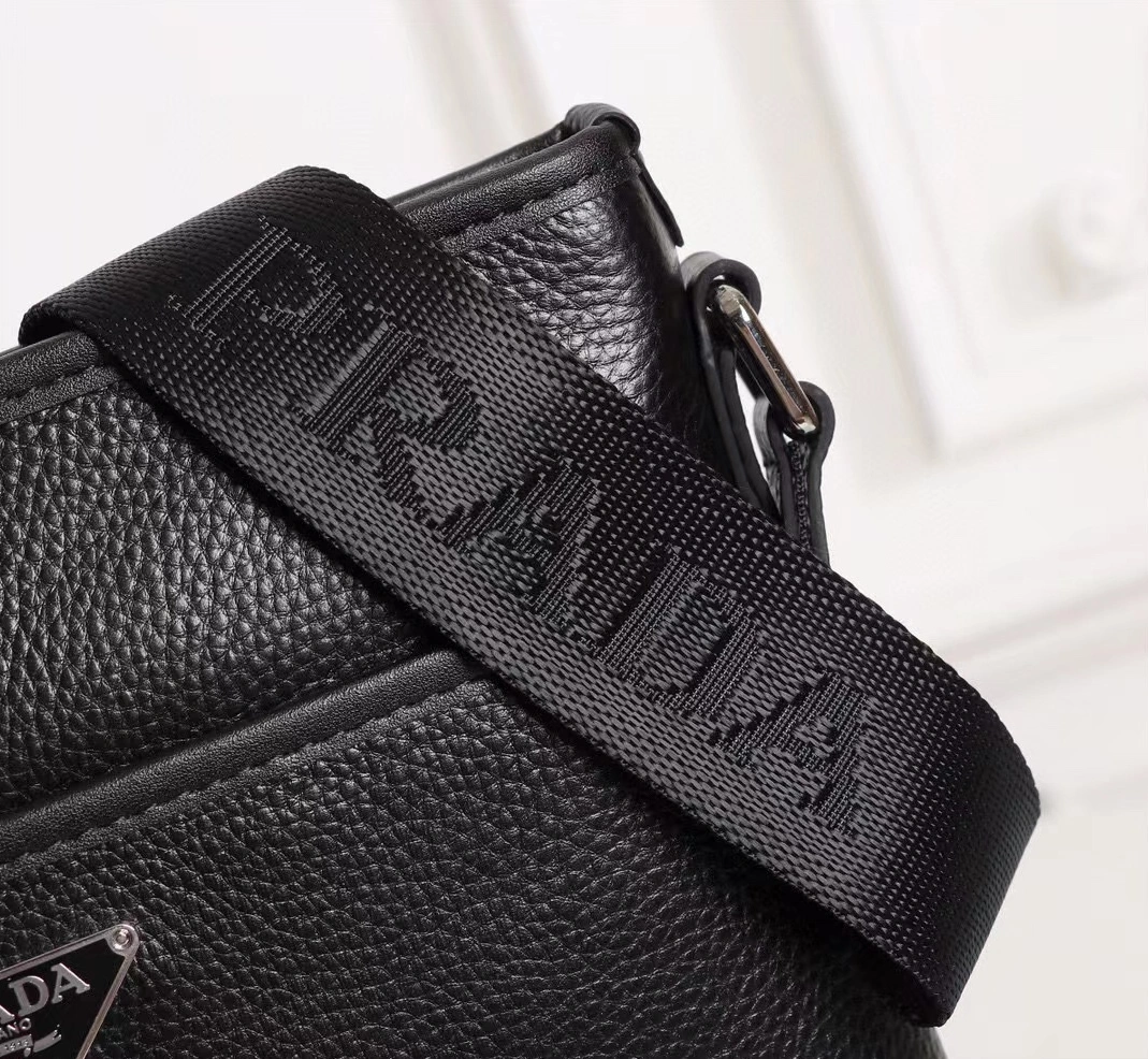Prada AAA Man Messenger Bags Resilient 7778