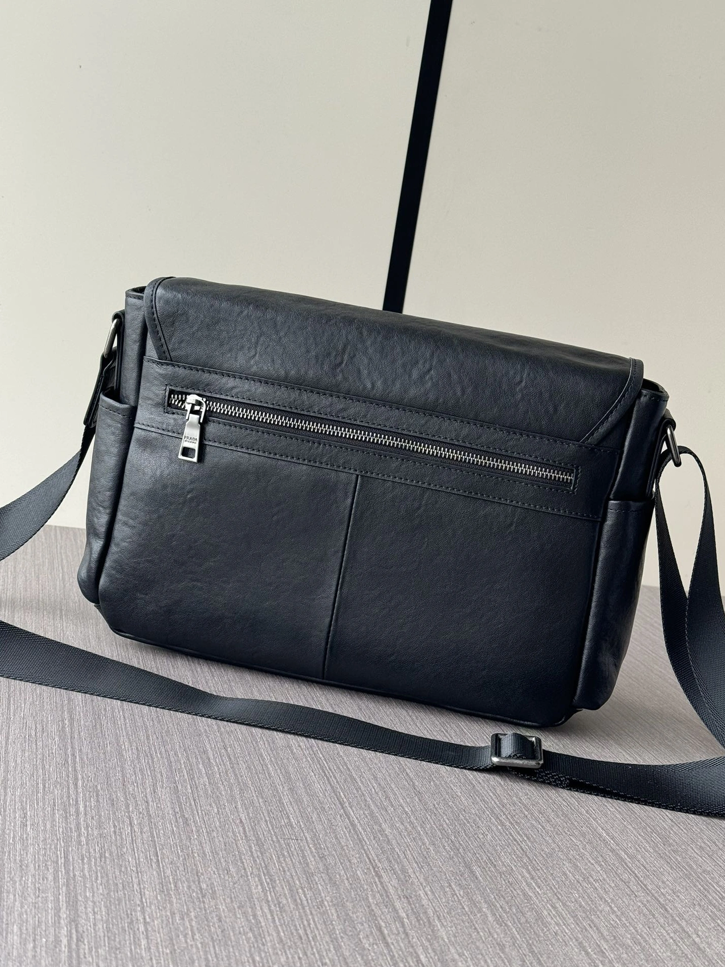 Prada AAA Man Messenger Bags Sleek 9913