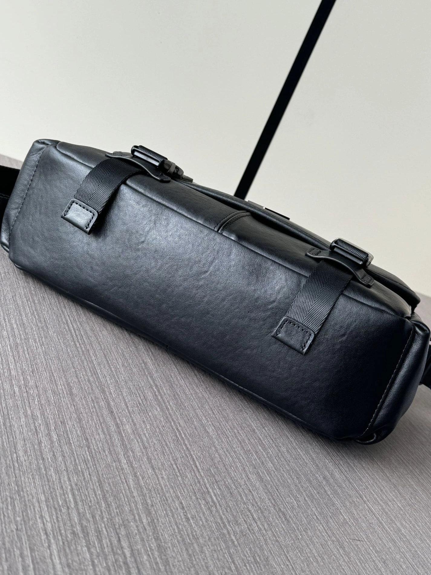 Prada AAA Man Messenger Bags Sleek 9913