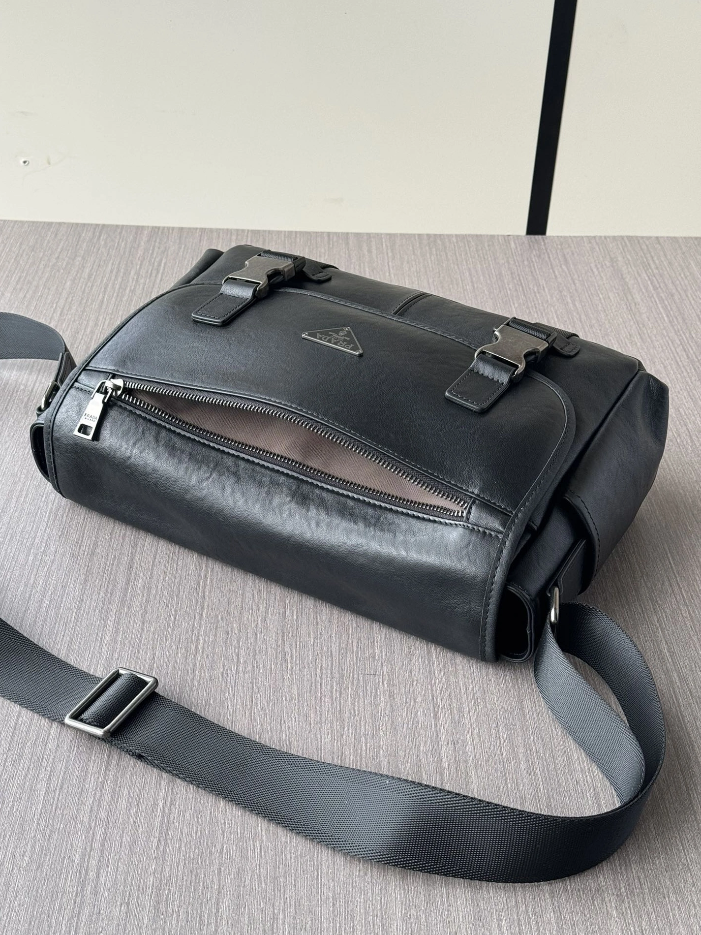 Prada AAA Man Messenger Bags Sleek 9913