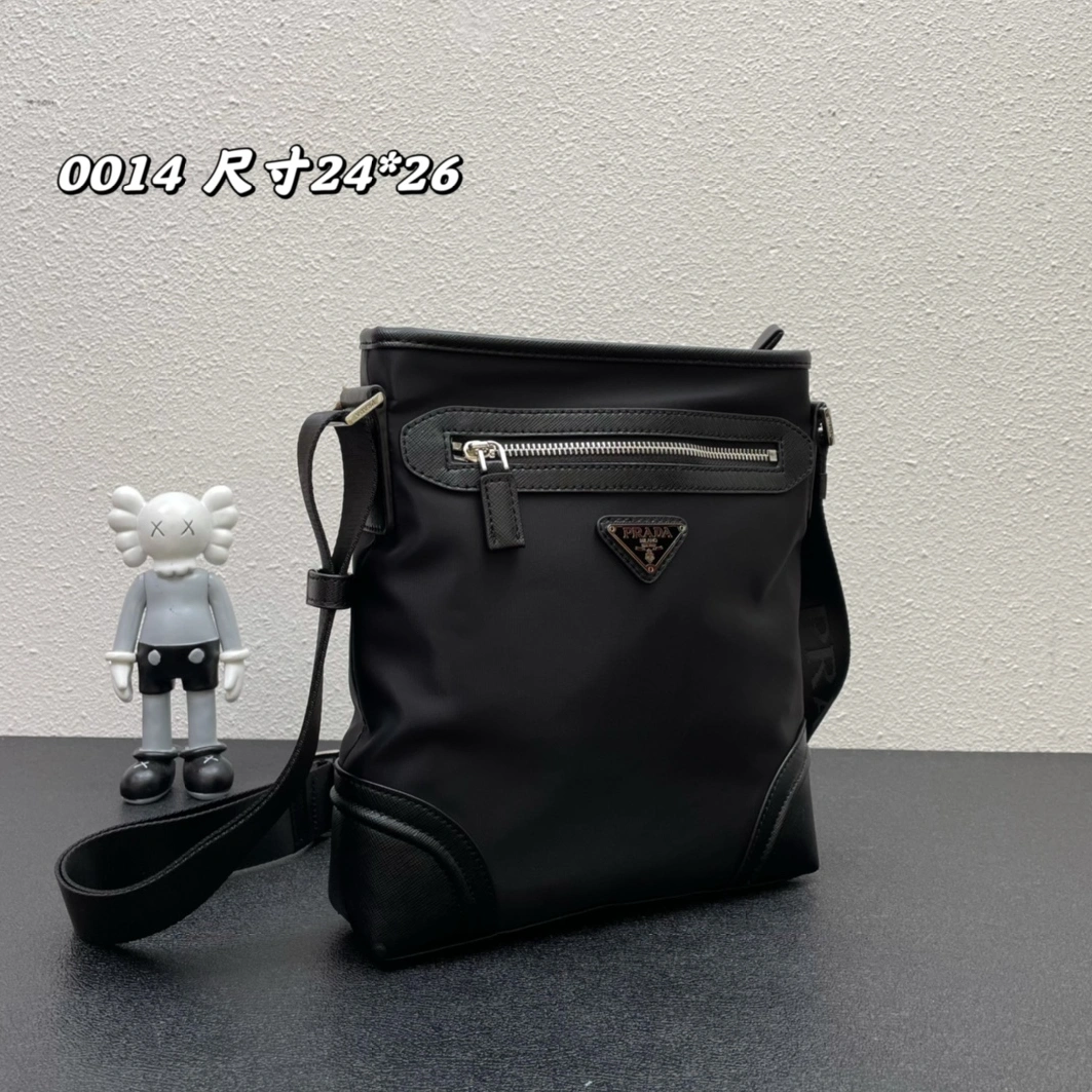Prada AAA Man Messenger Bags SmartChoice 7671