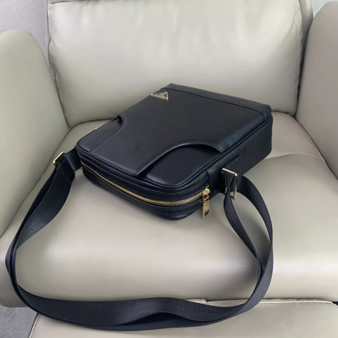 Prada AAA Man Messenger Bags SmartChoice 8119