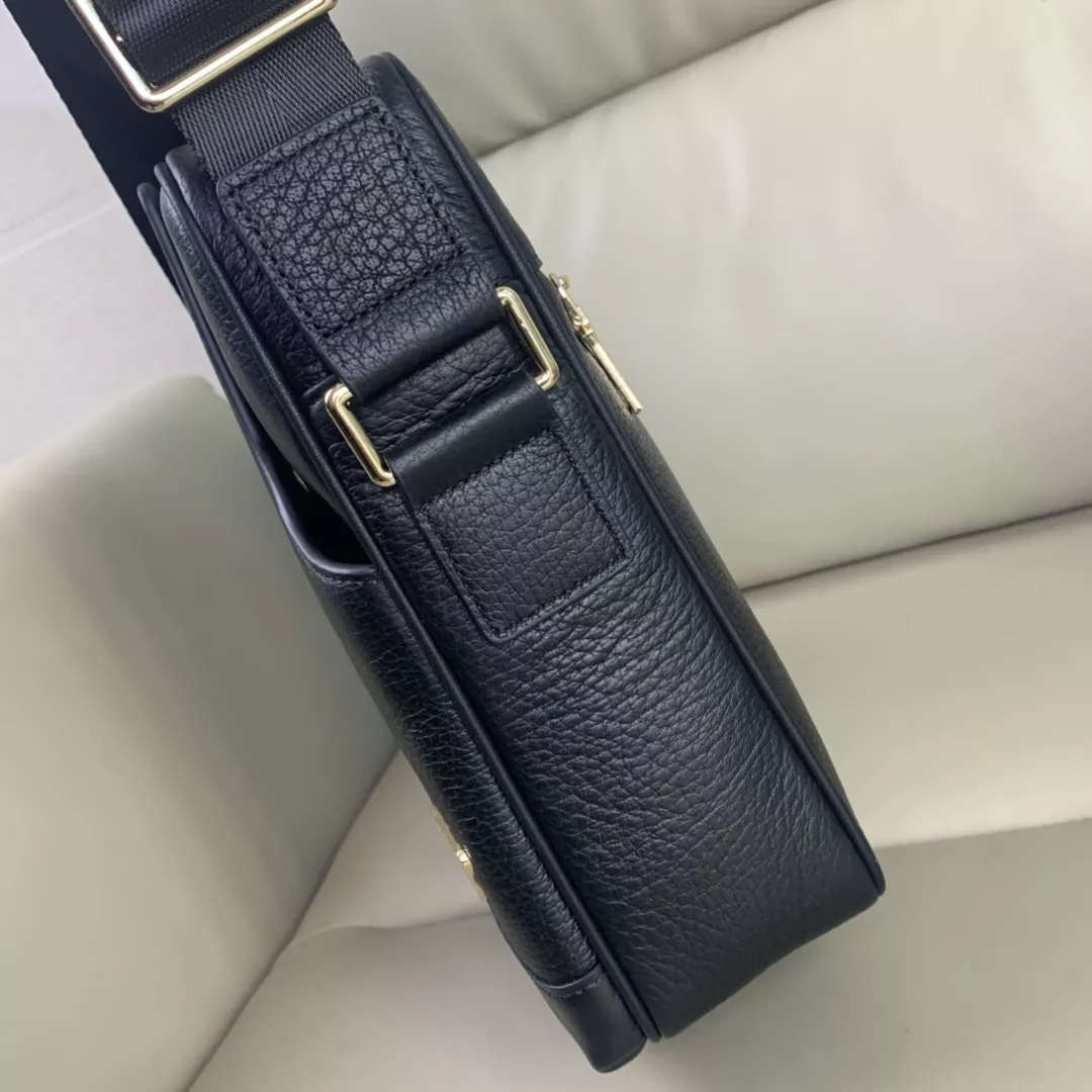 Prada AAA Man Messenger Bags SmartChoice 8119