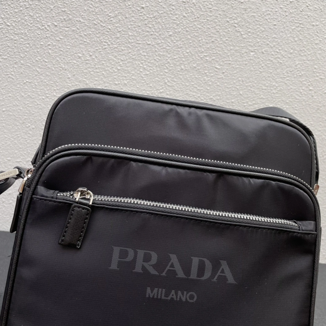 Prada AAA Man Messenger Bags Soft 2152