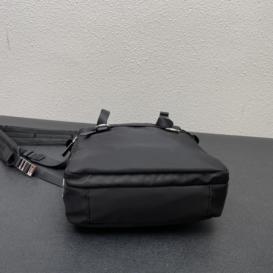 Prada AAA Man Messenger Bags Soft 256