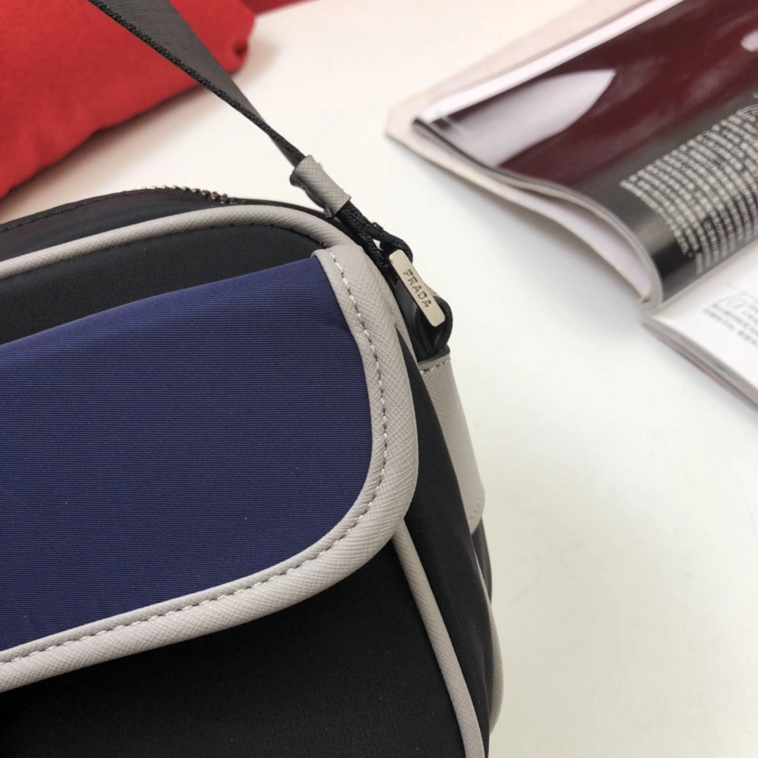 Prada AAA Man Messenger Bags StreetReady 1232