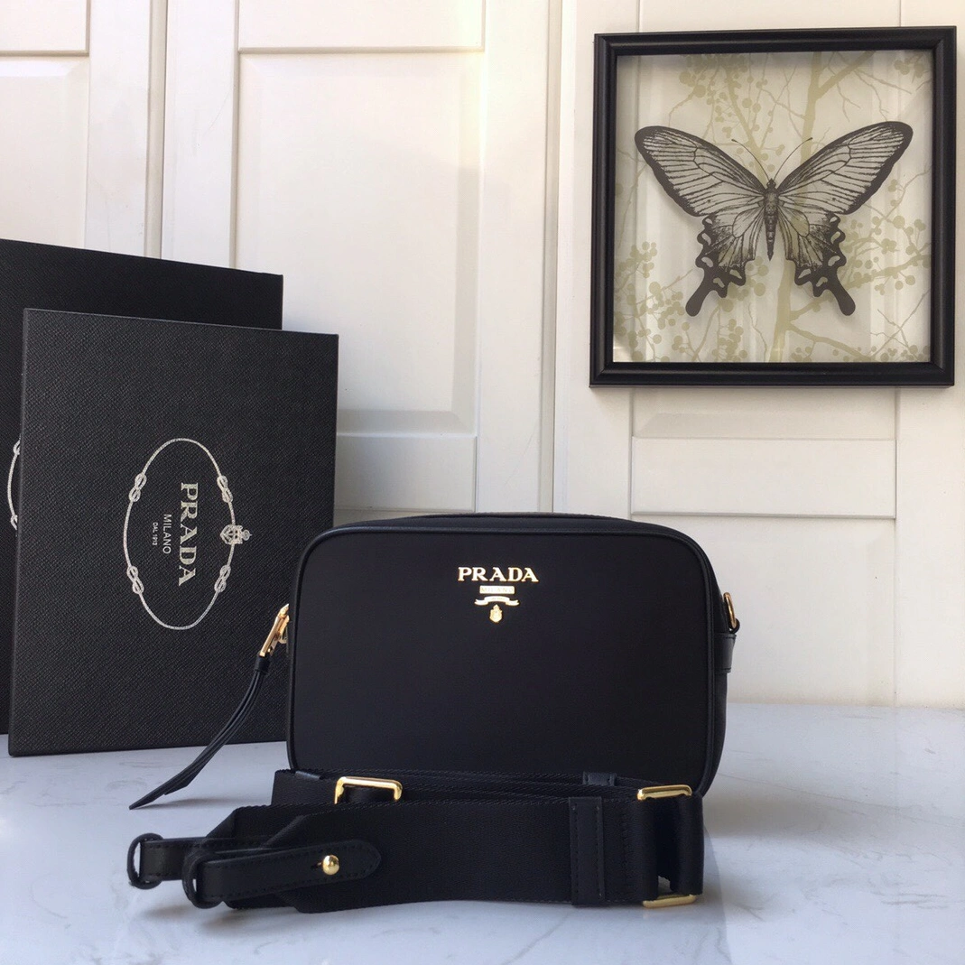 Prada AAA Man Messenger Bags Timeless 3791