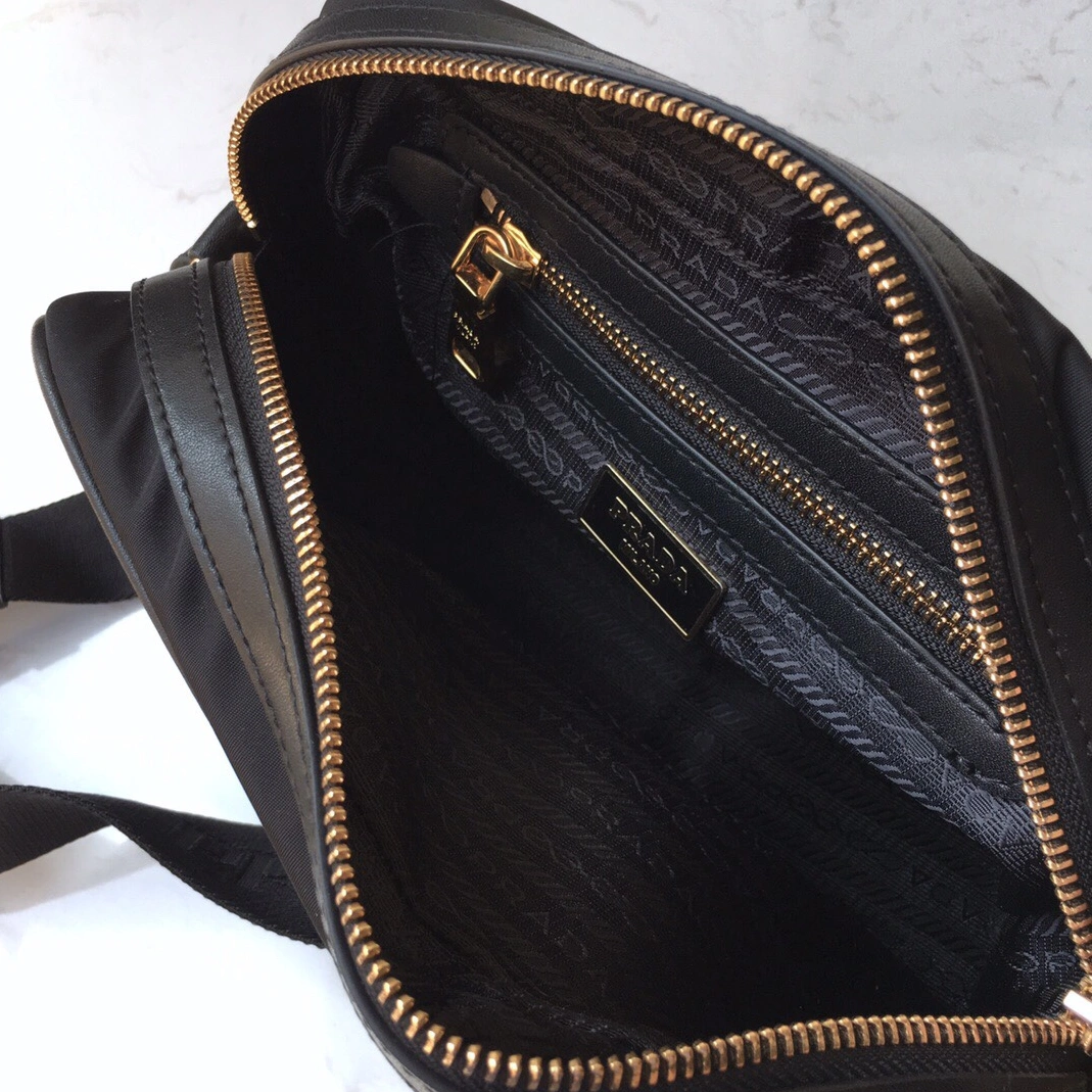 Prada AAA Man Messenger Bags Timeless 3791