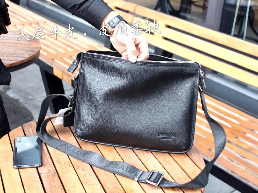 Prada AAA Man Messenger Bags Versatile 9758