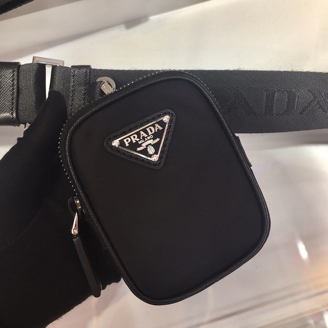 Prada AAA Man Messenger Bags Vibrant 7541