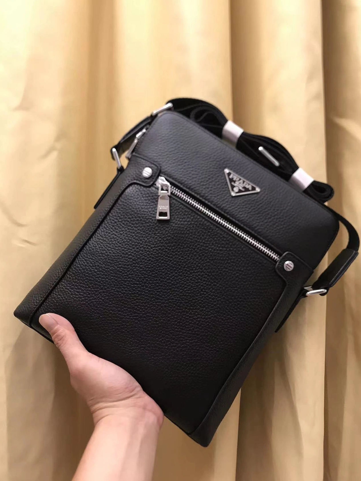 Prada AAA Man Messenger Bags WellDesigned 2771