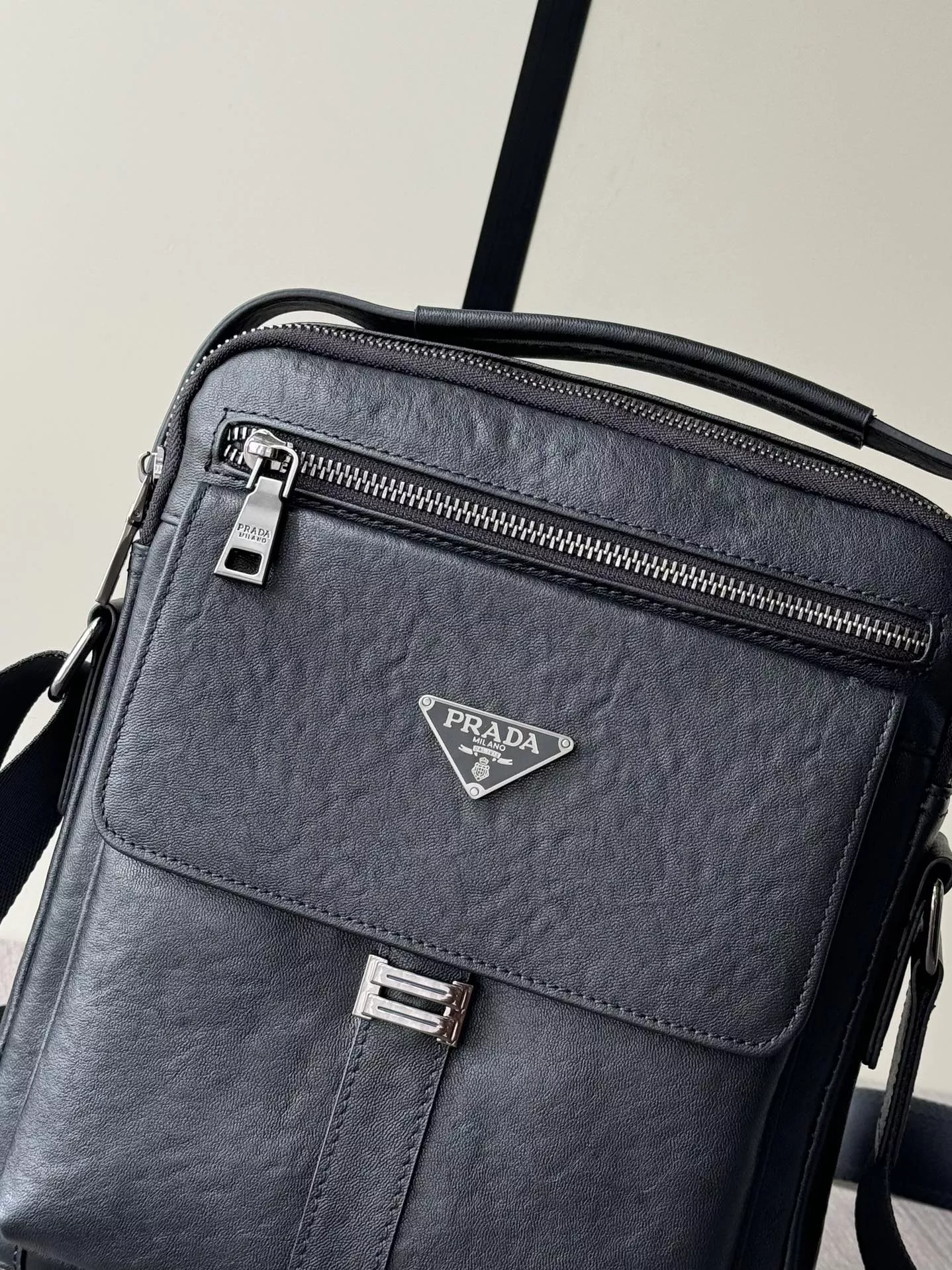 Prada AAA Man Messenger Bags WellDesigned 3435