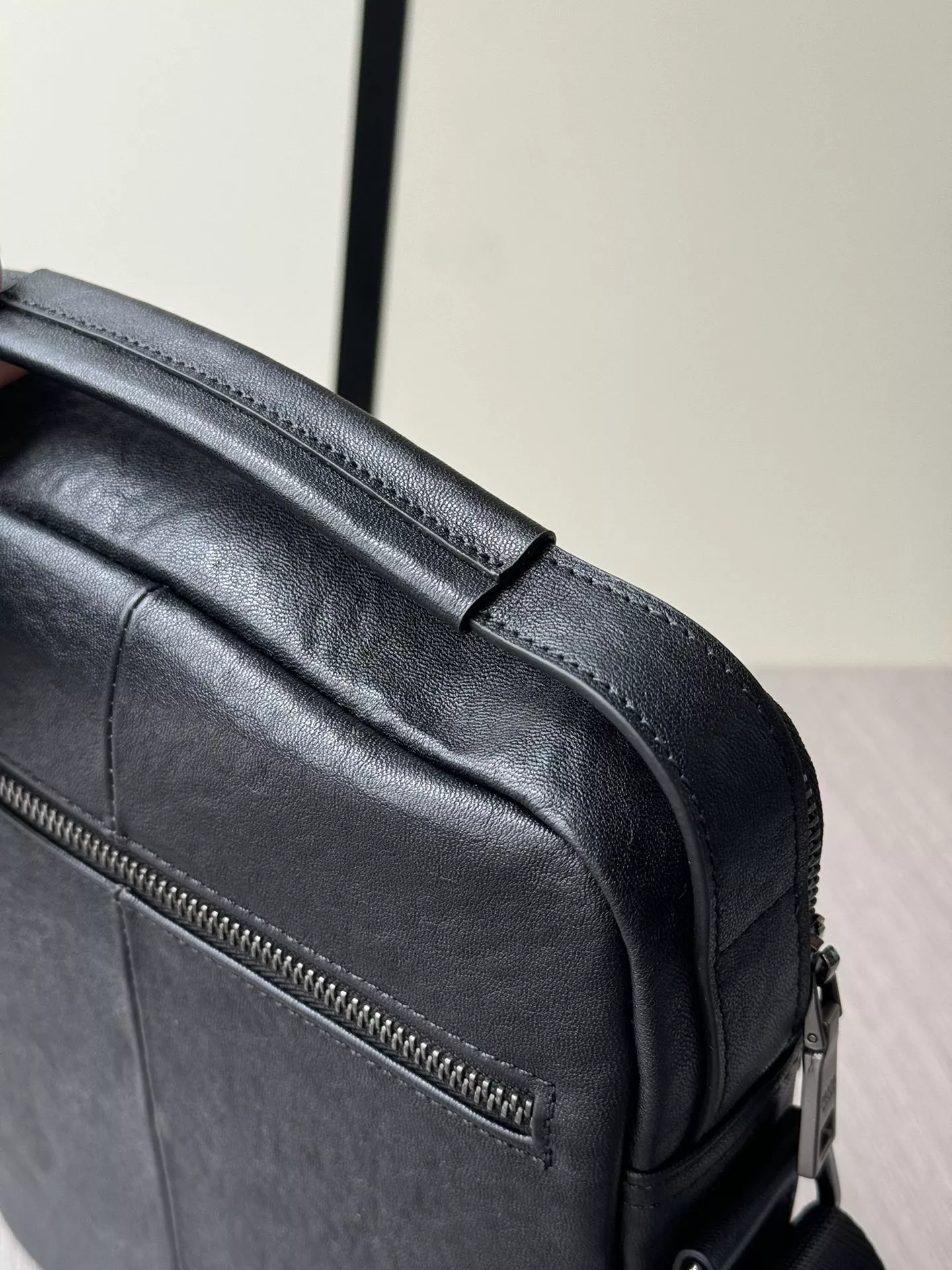 Prada AAA Man Messenger Bags WellDesigned 3435