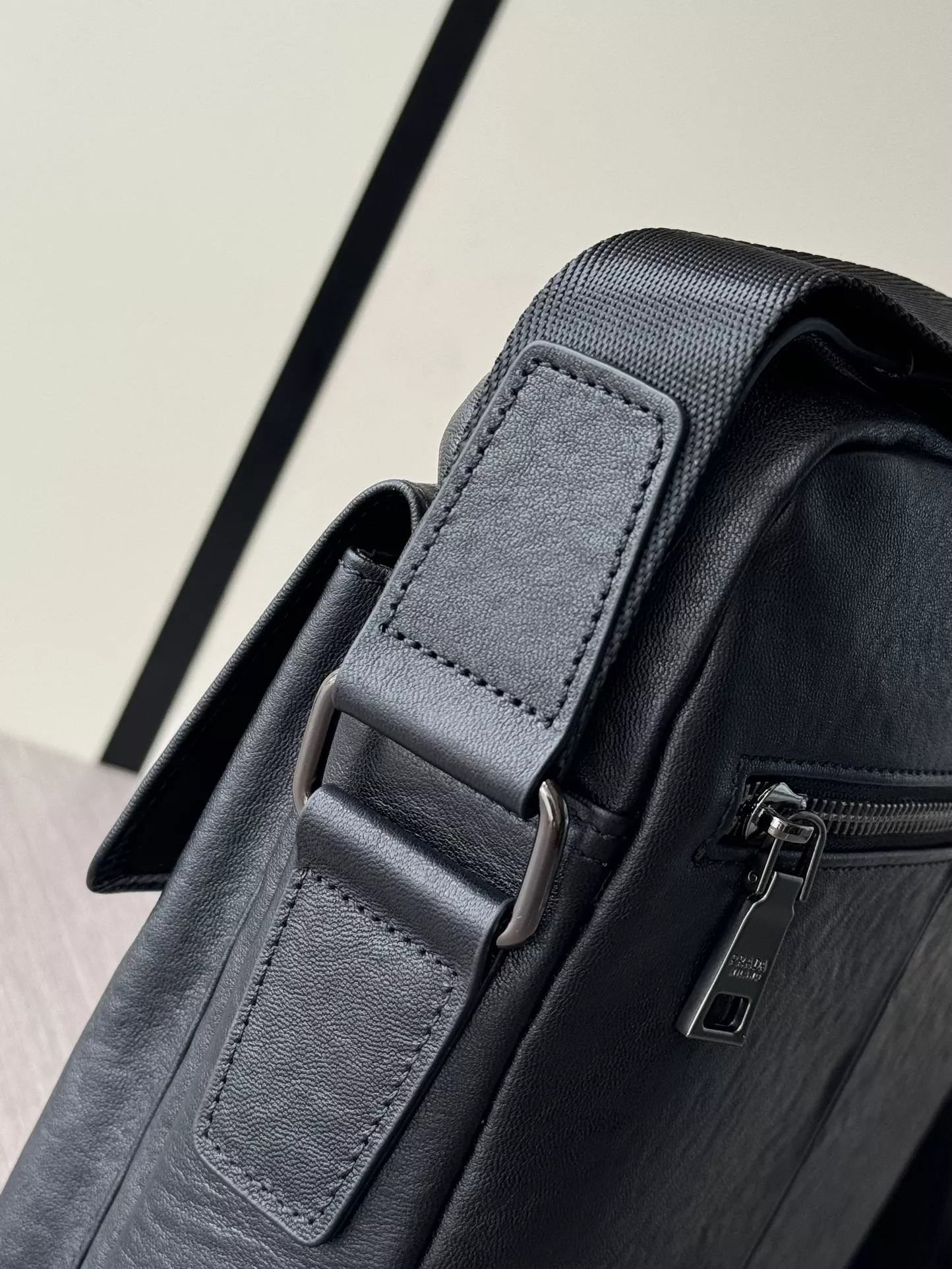 Prada AAA Man Messenger Bags WellDesigned 3435