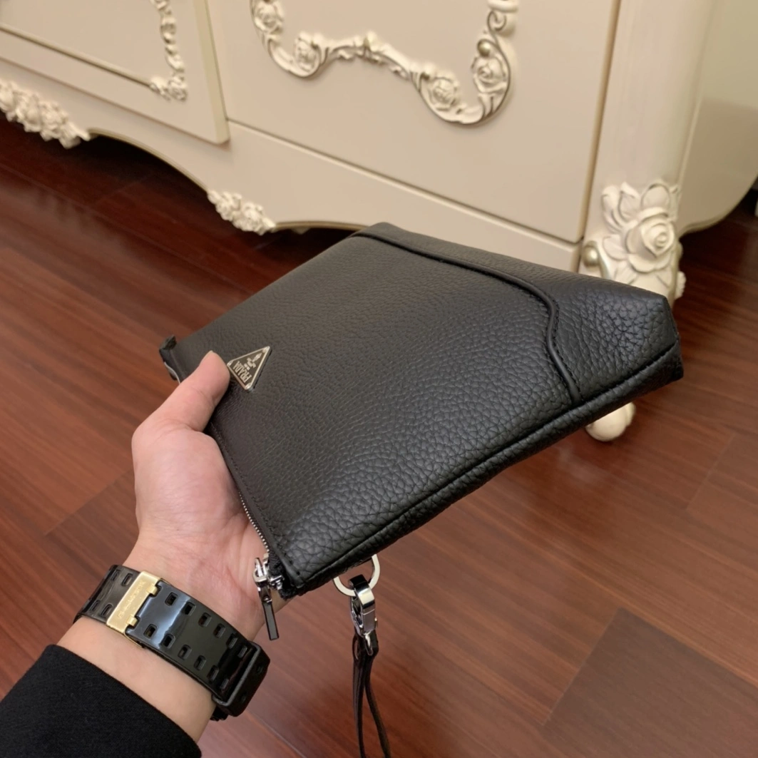 Prada AAA Man Wallets Comfortable 1756