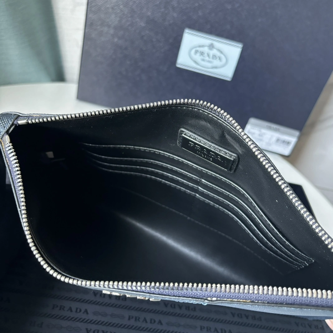Prada AAA Man Wallets Comfortable 642