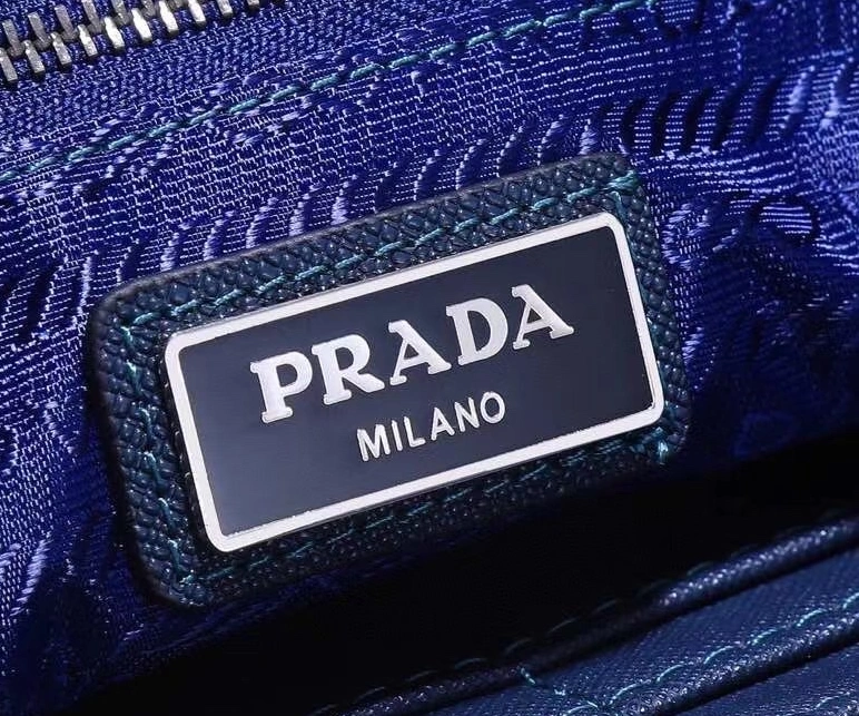 Prada AAA Man Wallets EyeCatching 8664