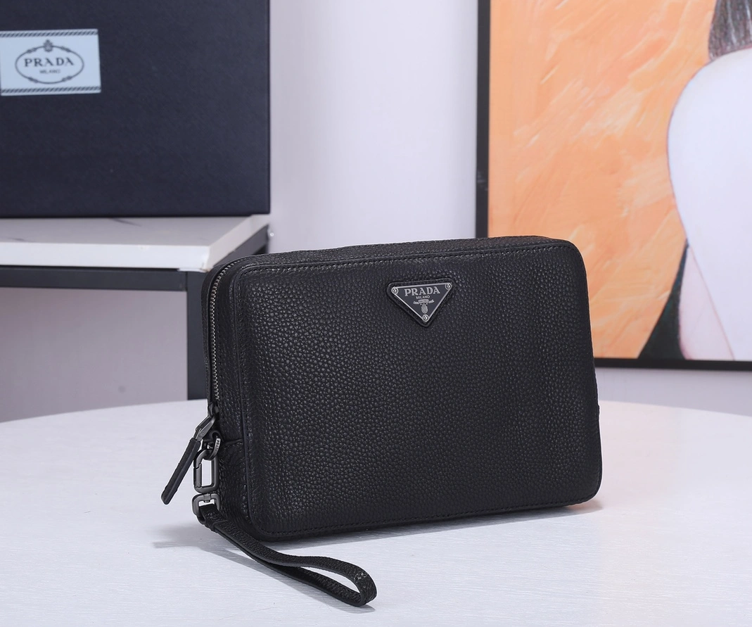 Prada AAA Man Wallets Minimalist 573