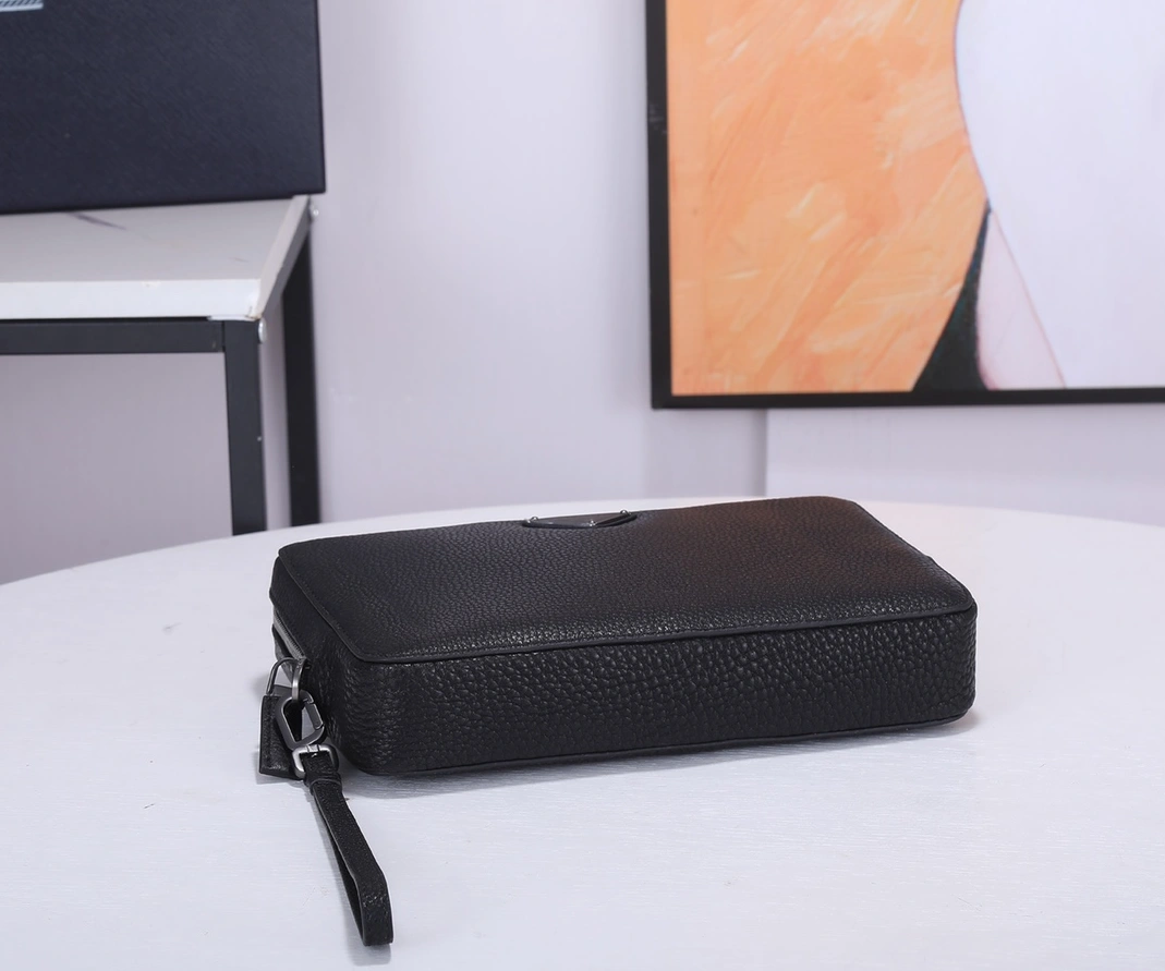 Prada AAA Man Wallets Minimalist 573