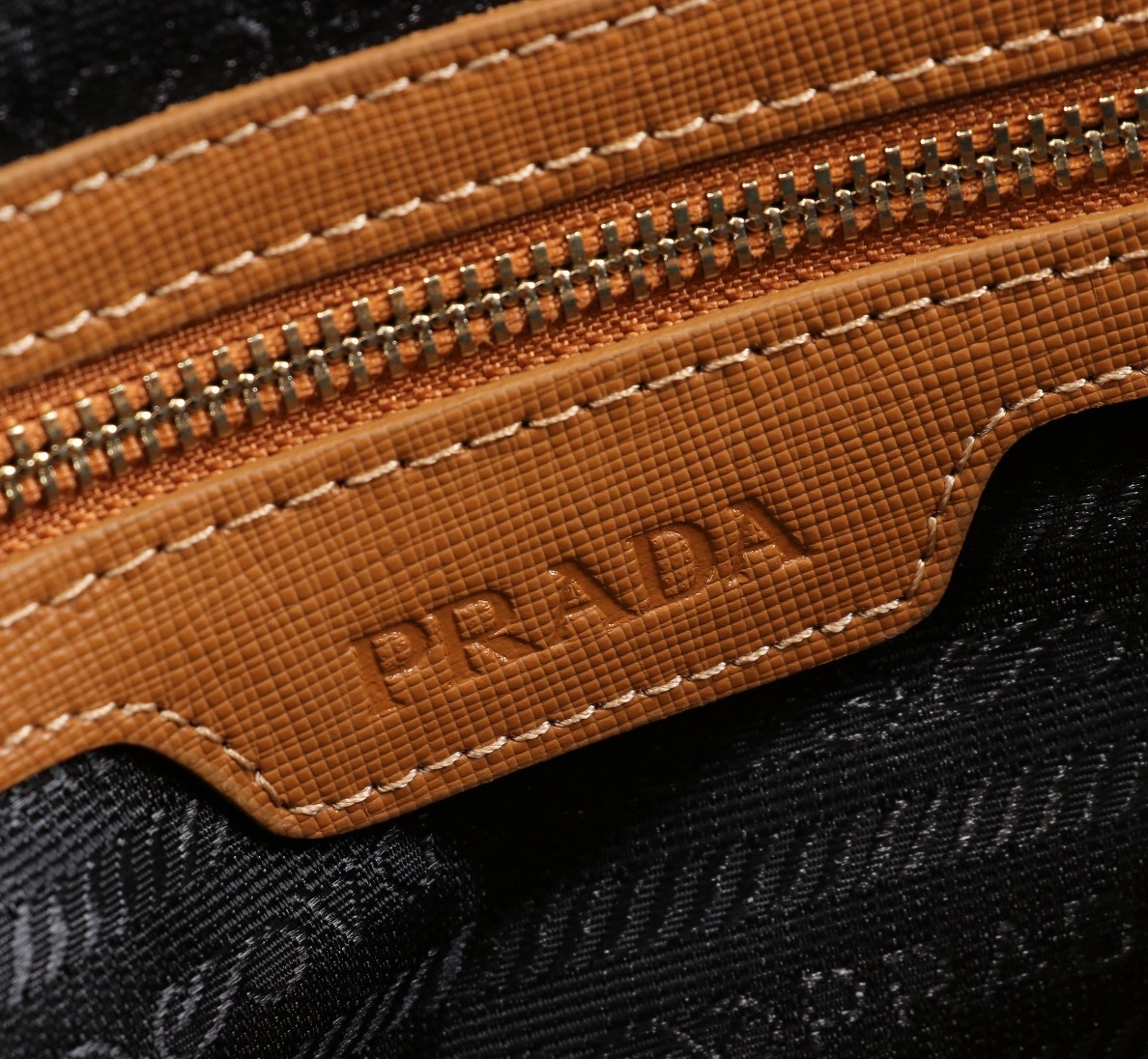 Prada AAA Man Wallets Minimalist 6929