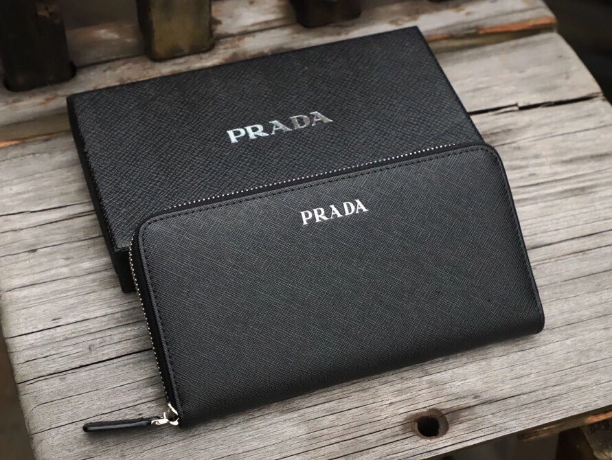Prada AAA Man Wallets ModernLook 4780