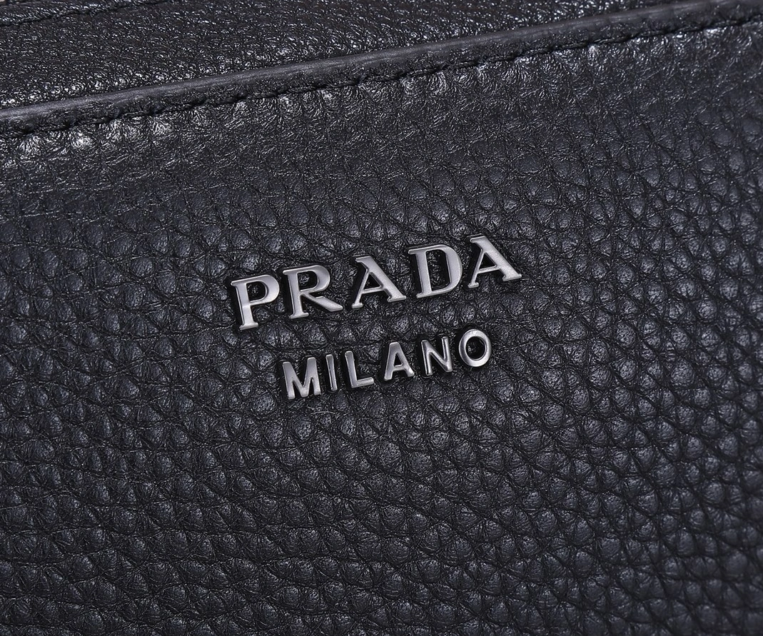 Prada AAA Man Wallets Reliable 7196