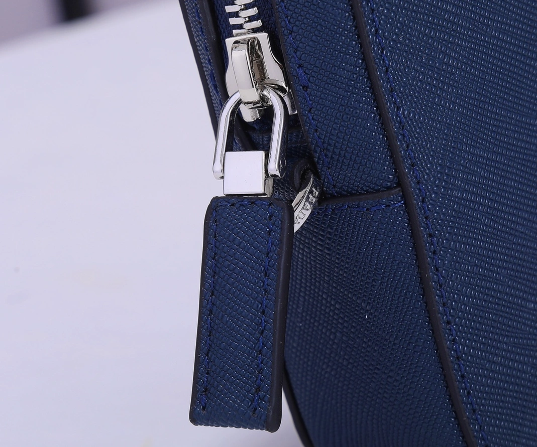 Prada AAA Man Wallets Sleek 8854