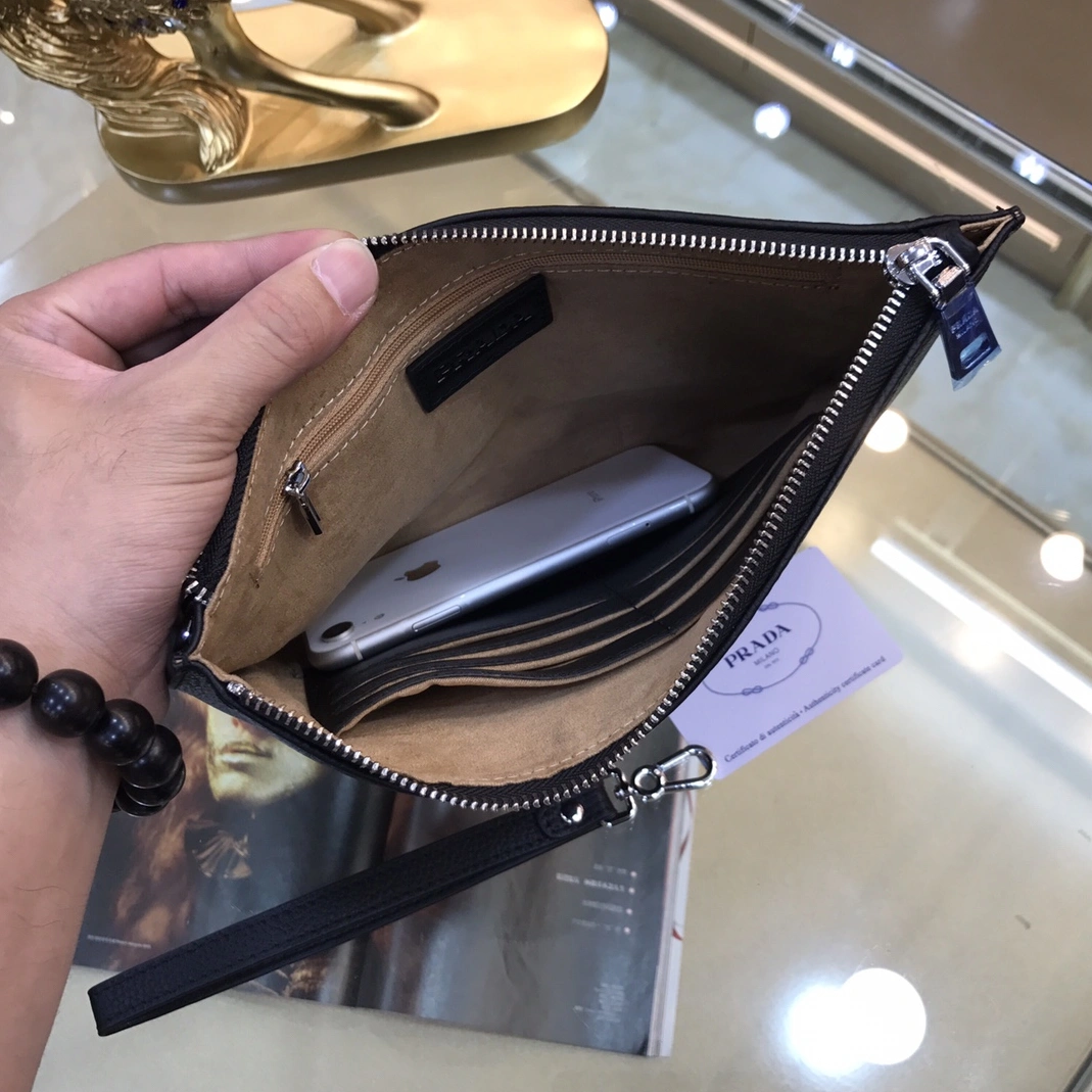 Prada AAA Man Wallets Sophisticated 9831