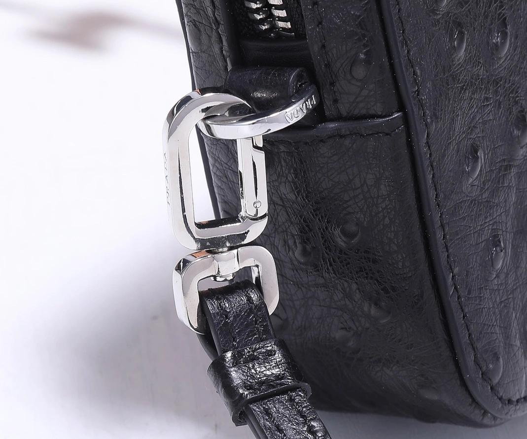 Prada AAA Man Wallets StreetReady 581