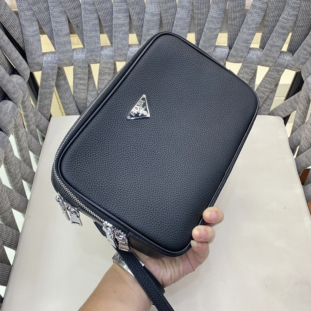 Prada AAA Man Wallets Timeless 8740