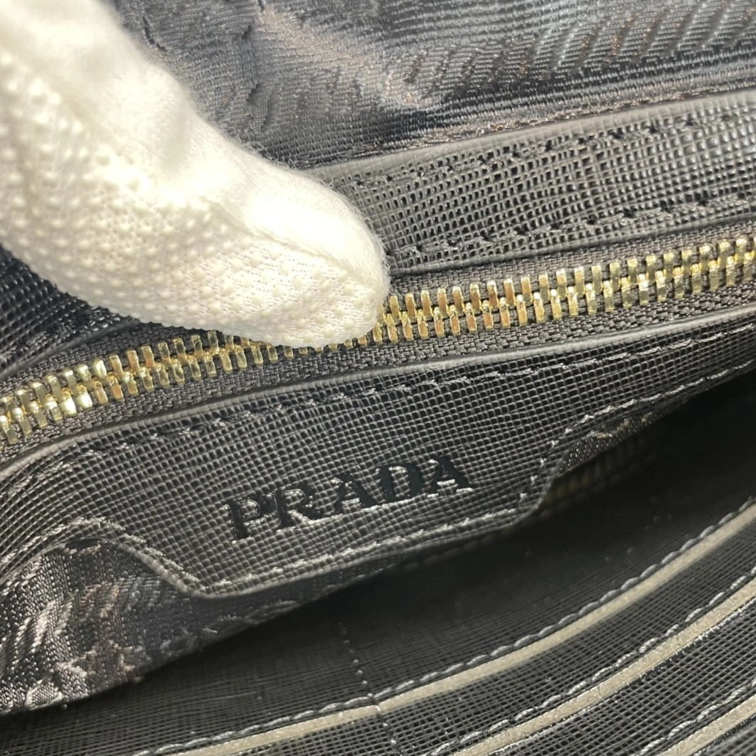 Prada AAA Man Wallets Versatile 5394