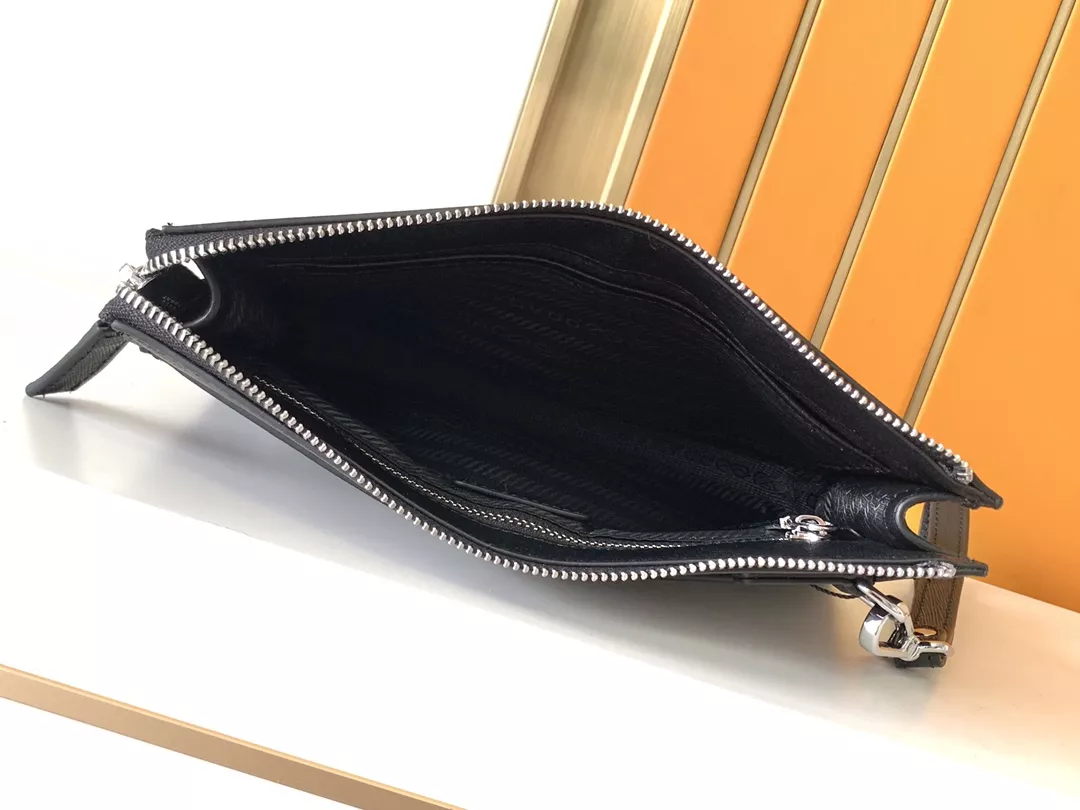 Prada AAA Man Wallets Versatile 737