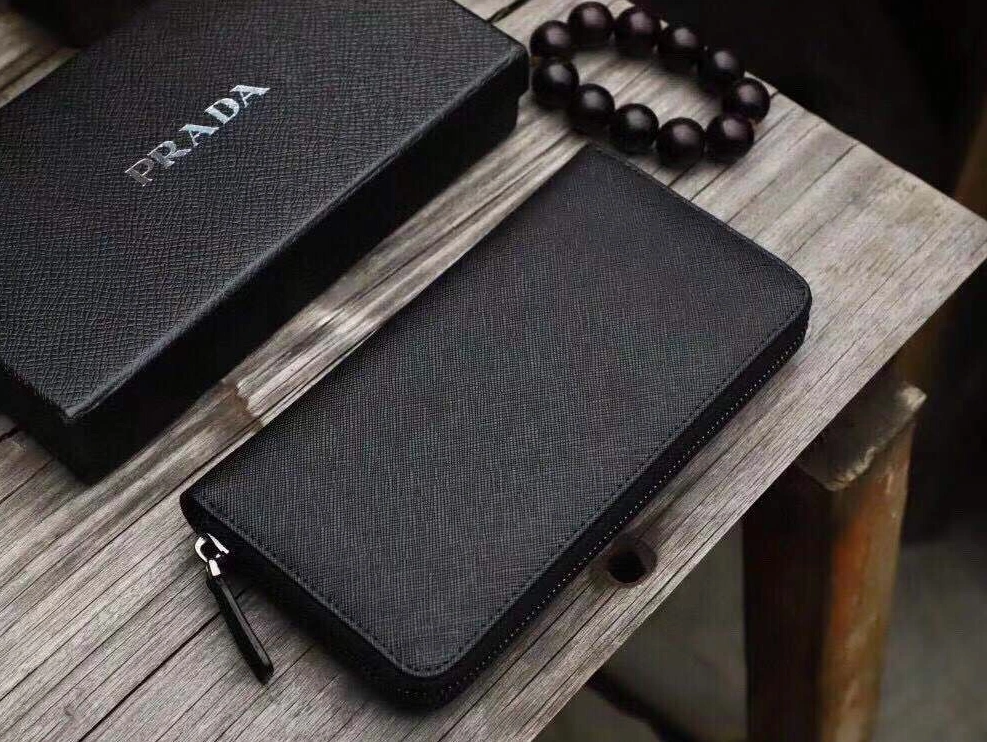 Prada AAA Man Wallets WellDesigned 9638