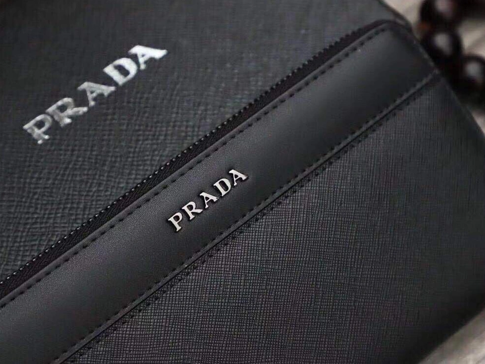 Prada AAA Man Wallets WellDesigned 9638