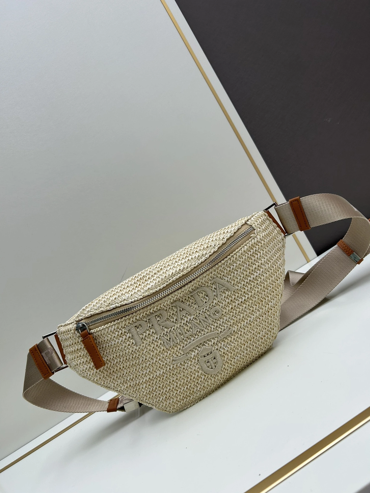 Prada AAA Quality Belt Bags For Unisex Popular 466