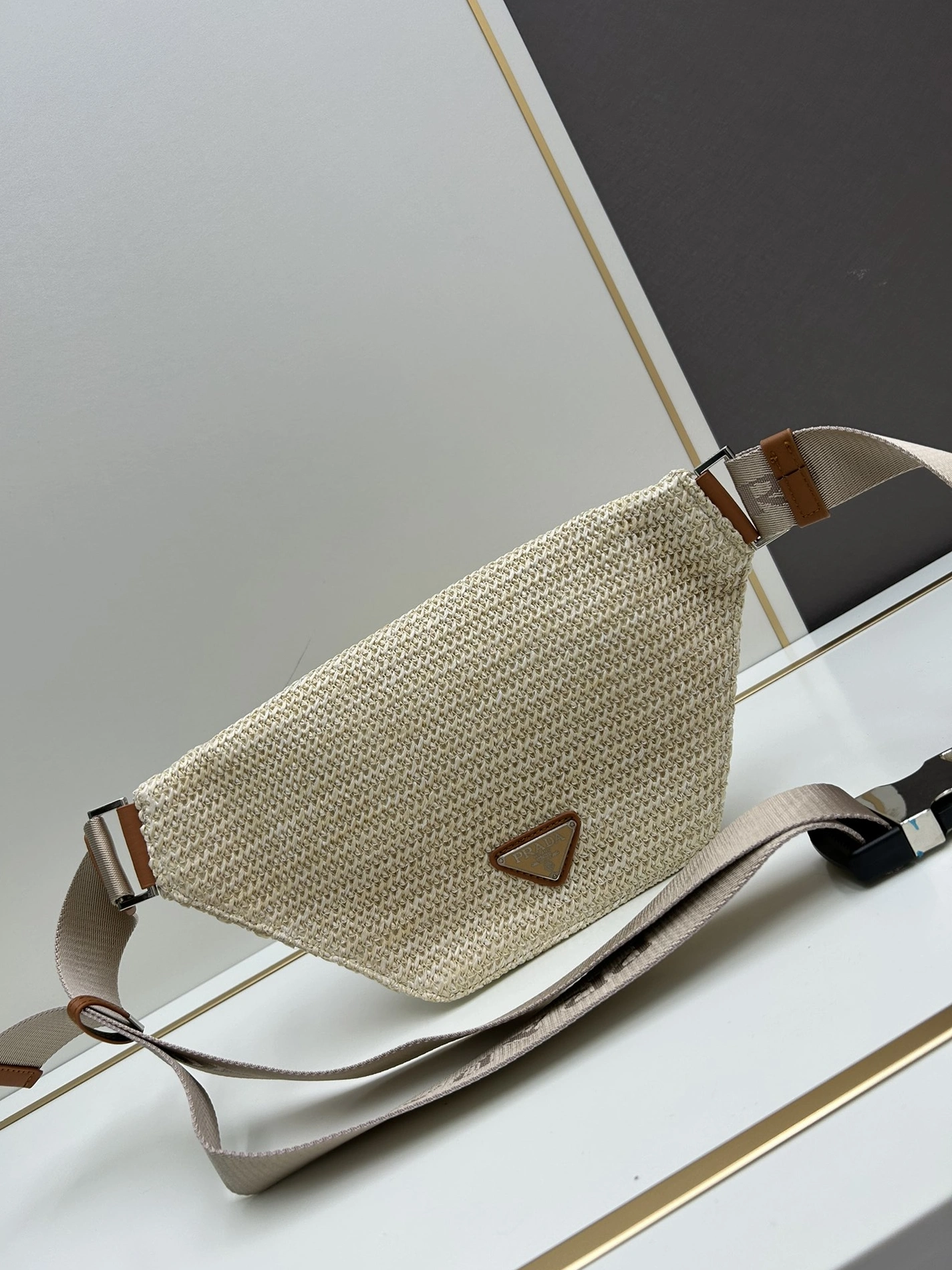 Prada AAA Quality Belt Bags For Unisex Popular 466