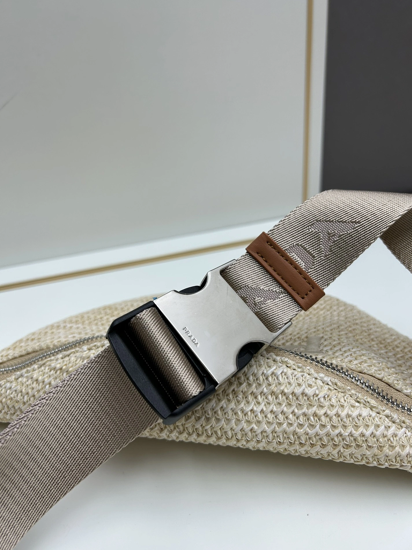 Prada AAA Quality Belt Bags For Unisex Popular 466