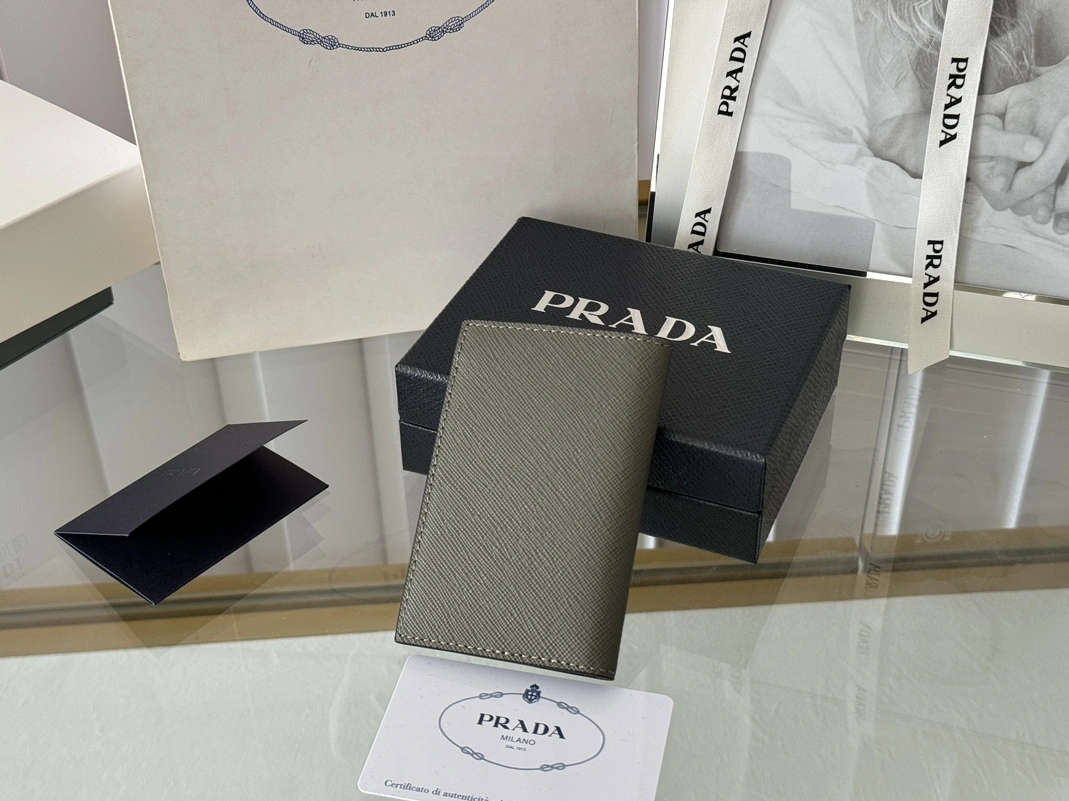 Prada AAA Quality Card Case Classic 7196