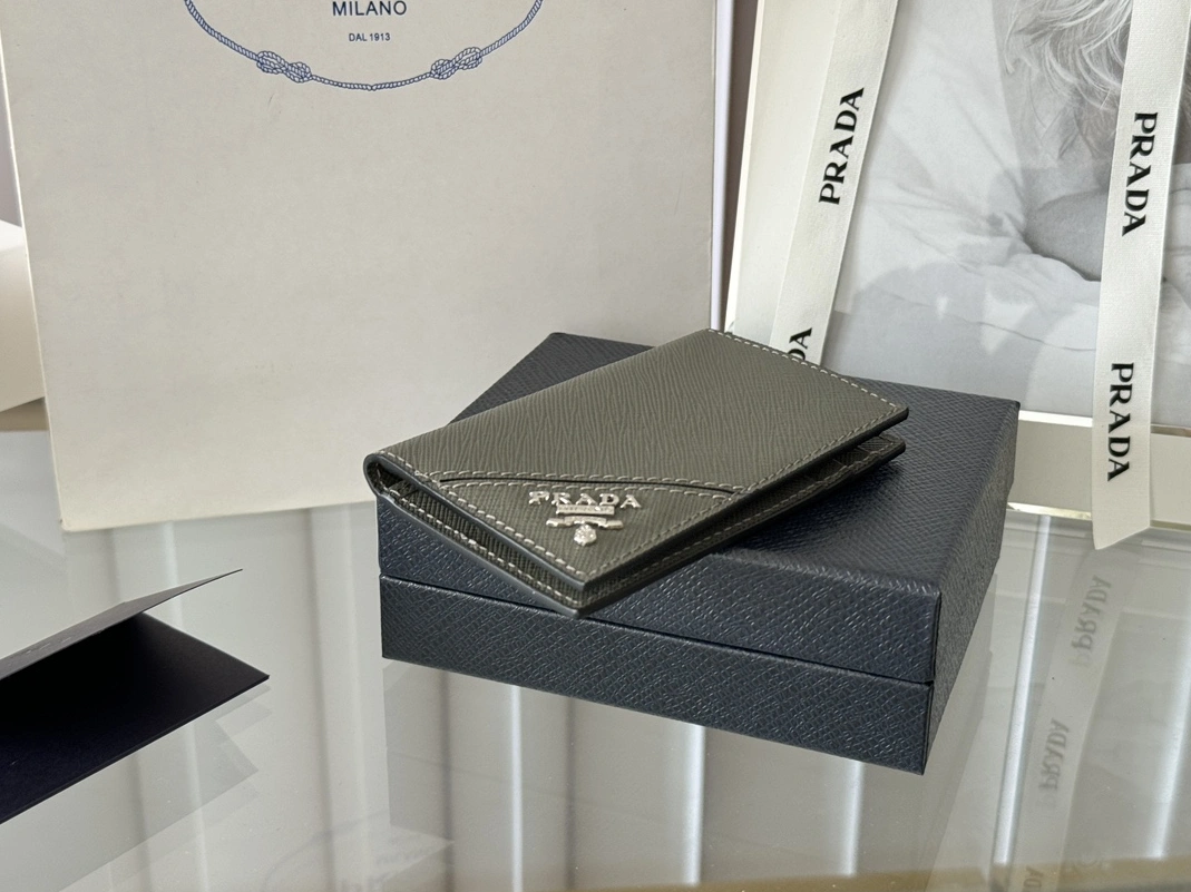 Prada AAA Quality Card Case Classic 7196