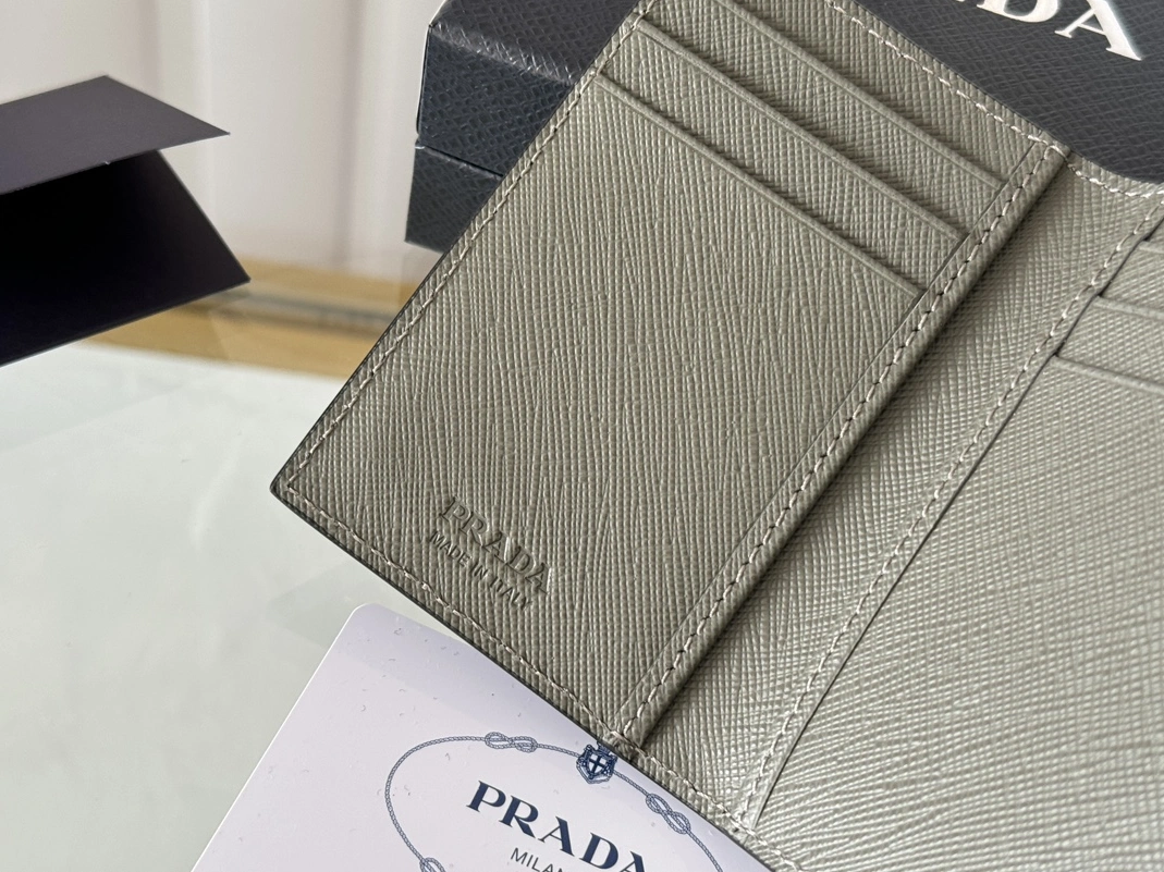 Prada AAA Quality Card Case Flexible 2035