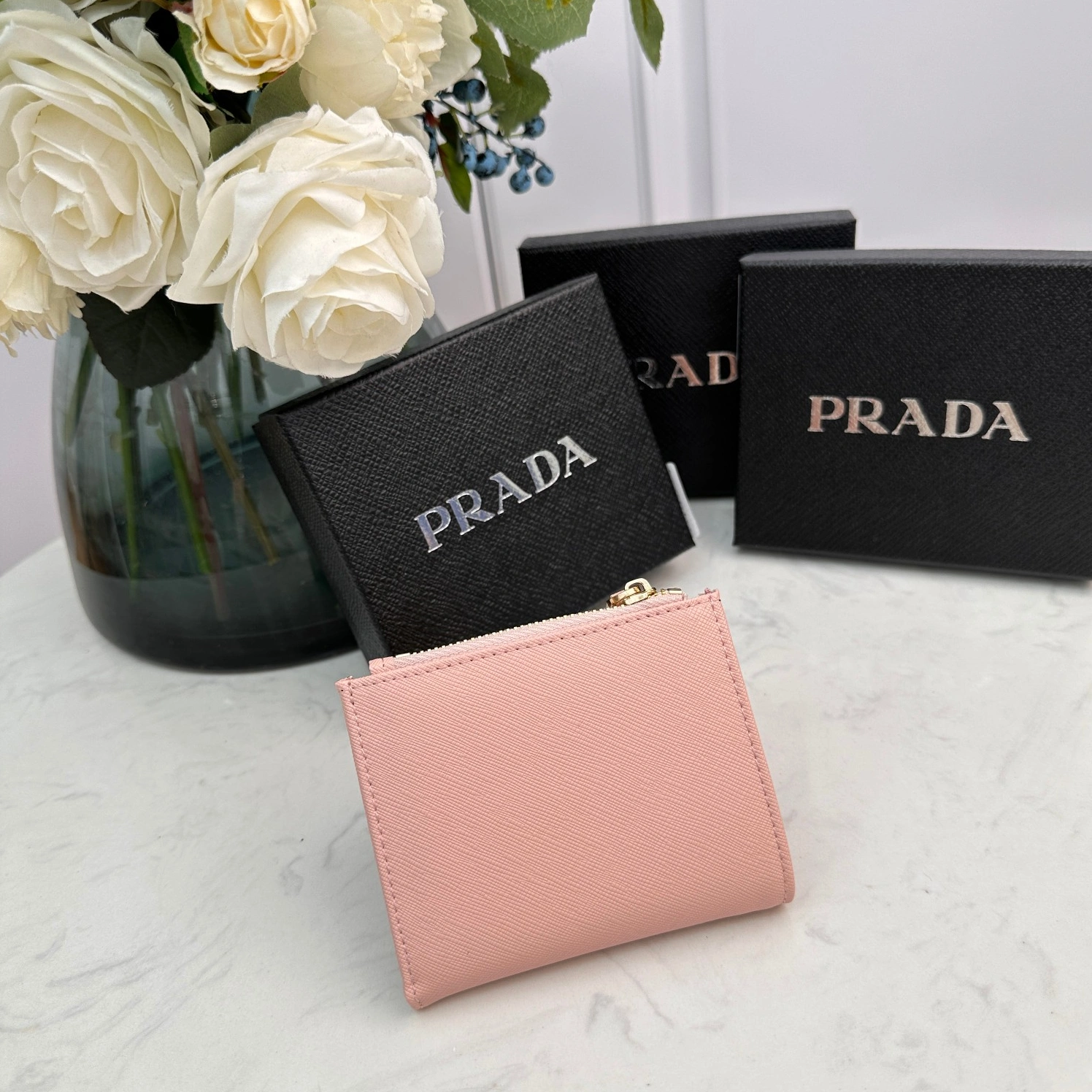 Prada AAA Quality Card Case For Women NewStyle 8596