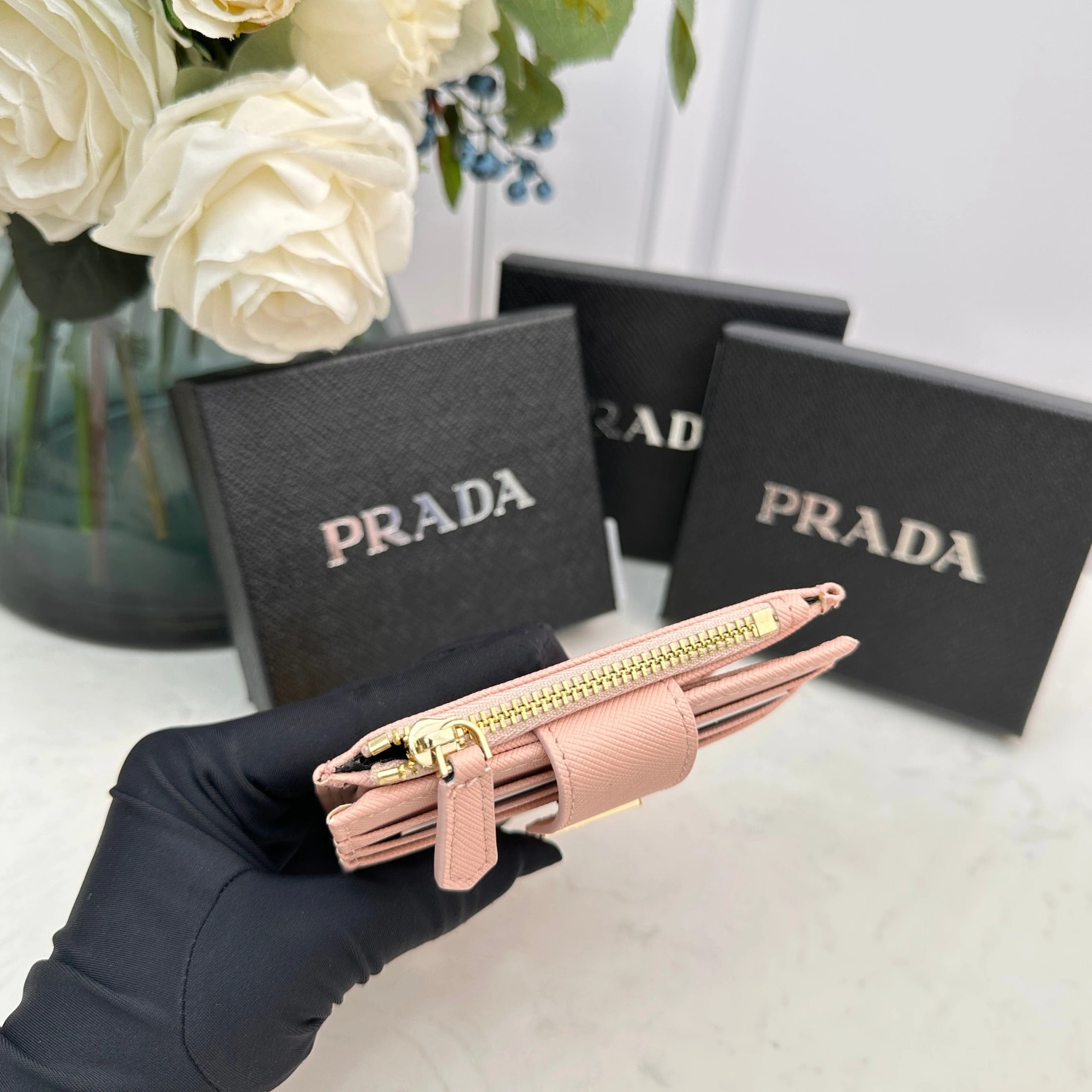 Prada AAA Quality Card Case For Women NewStyle 8596