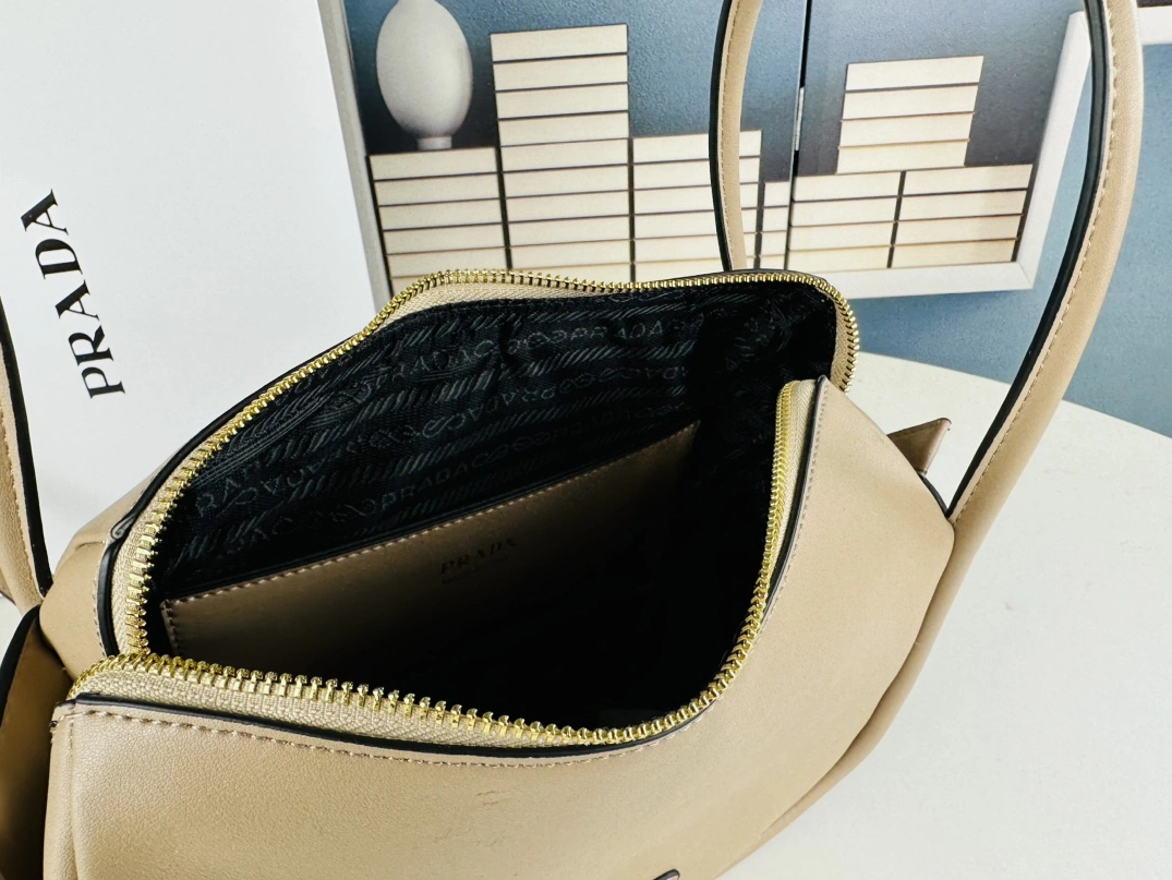 Prada AAA Quality Handbags Compact 2069